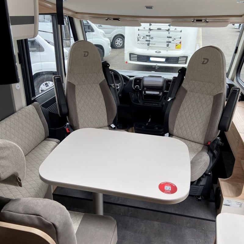 Intégral Dethleffs Globebus i6 espace salon