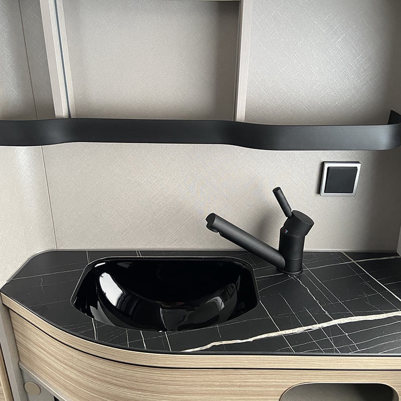 Caravane Eriba Touring 430 Urban Edition Grise sanitaire lavabo