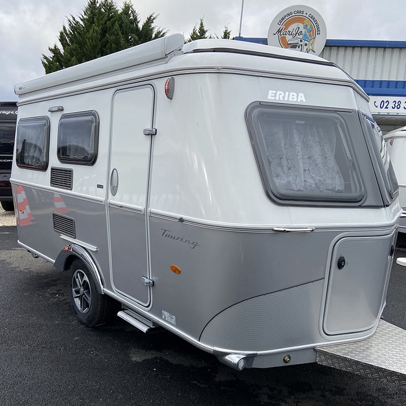 Caravane Eriba Touring 430 Urban Edition Grise profil avant droit