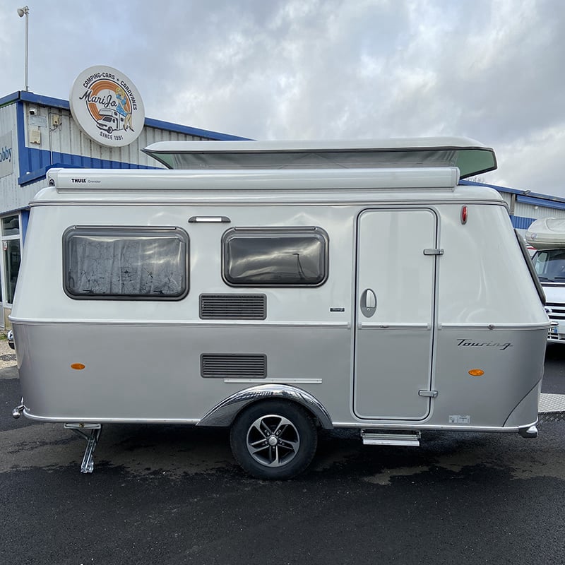 Caravane Eriba Touring 430 Urban Edition Grise côté droit toit relevé