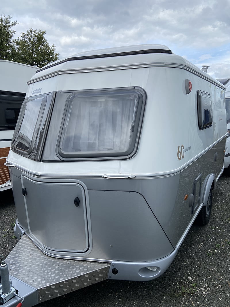 Caravane Eriba Triton 430 - 60e édition 2022 profil avant gauche