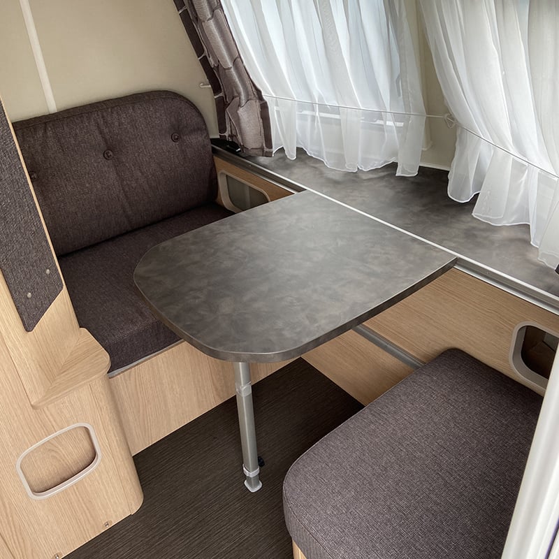 Caravane Eriba Triton 430 - 60e édition 2022 autre vue espace salon