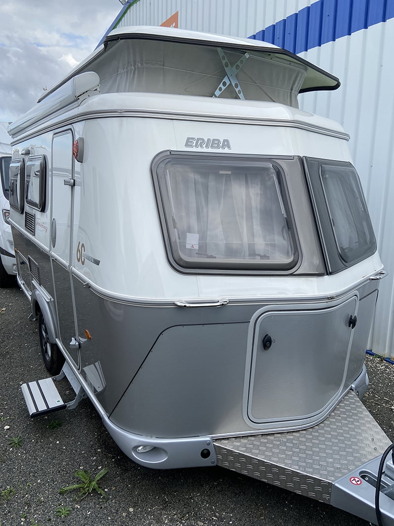 Caravane Eriba Triton 430 - 60e édition 2022 face avant