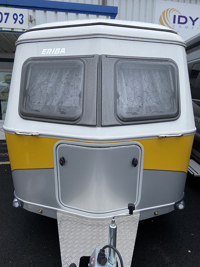 Caravane Eriba Touring 430 Urban Edition Jaune face avant