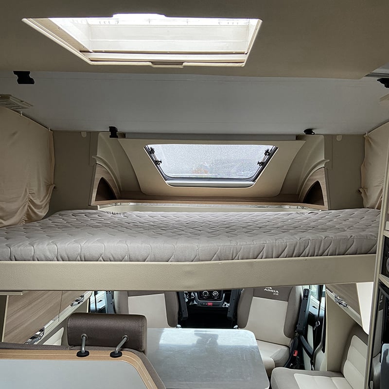 Profilé Adria Matrix 670 SBC lit pavillon