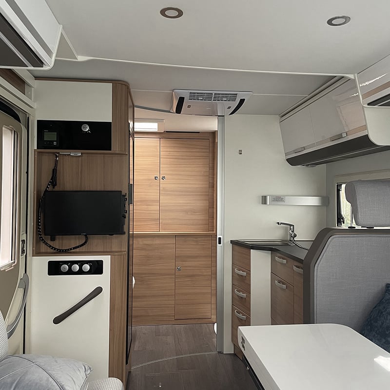 Profilé Adria Matrix Axess 600 DT vue intérieure