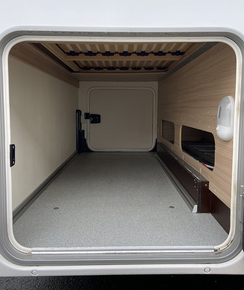 Profilé Bürstner Lyseo T700 soute