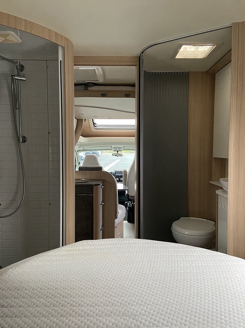 Profilé Bürstner Lyseo T700 vue intérieure