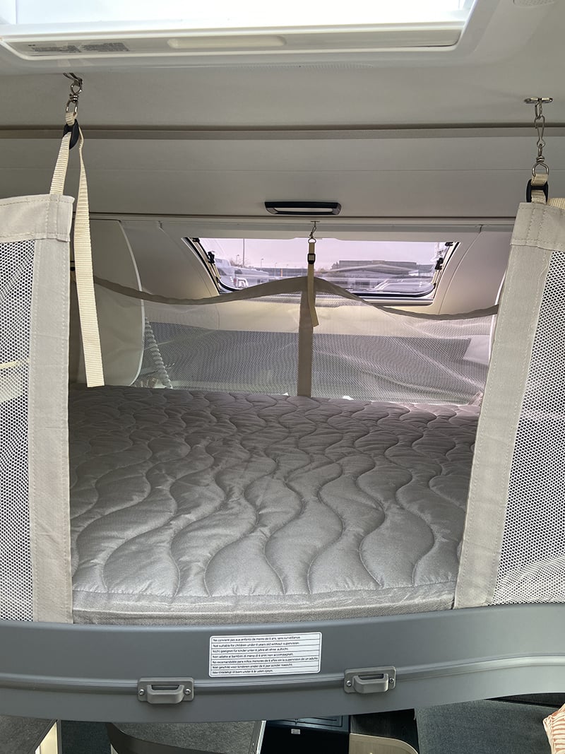 Profilé Chausson 788 Titanium Premium lit pavillon électrique