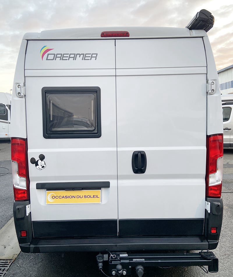 Fourgon Dreamer D 42 face arrière