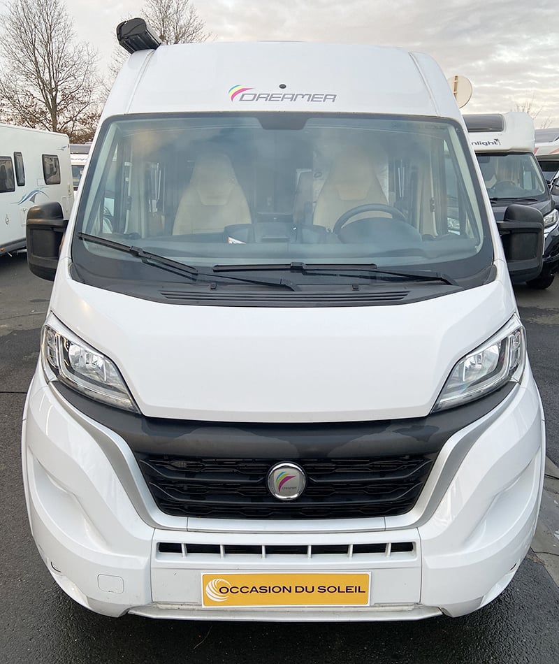 Fourgon Dreamer D 42 face avant
