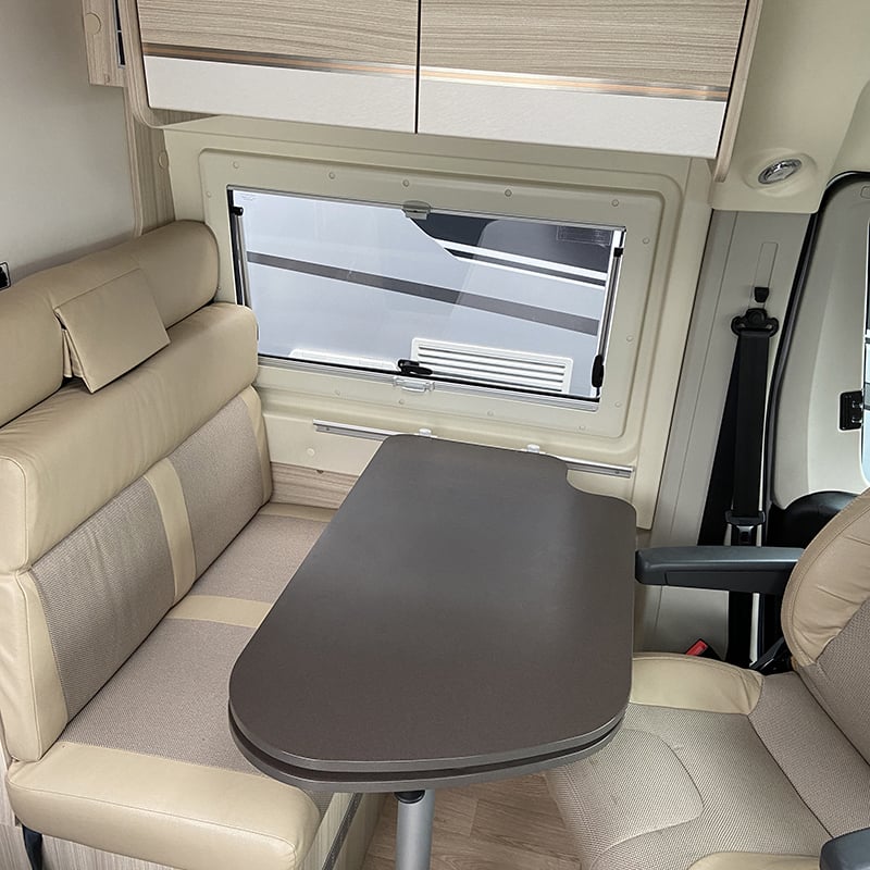 Fourgon Dreamer D 42 salon
