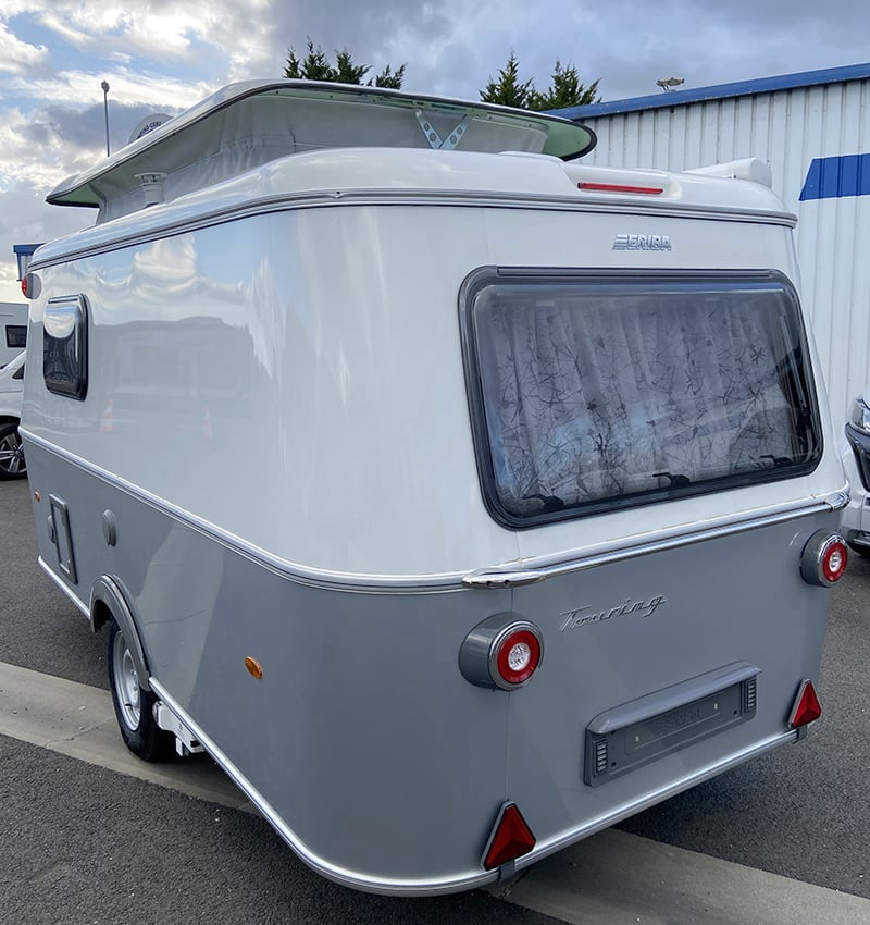 Caravane Eriba Touring 430 Urban Edition profil arrière gauche toit relevé