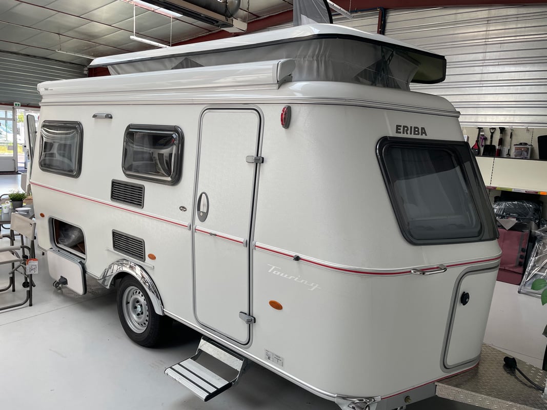 Caravane Eriba Touring 542 Edition Legend profil avant droit