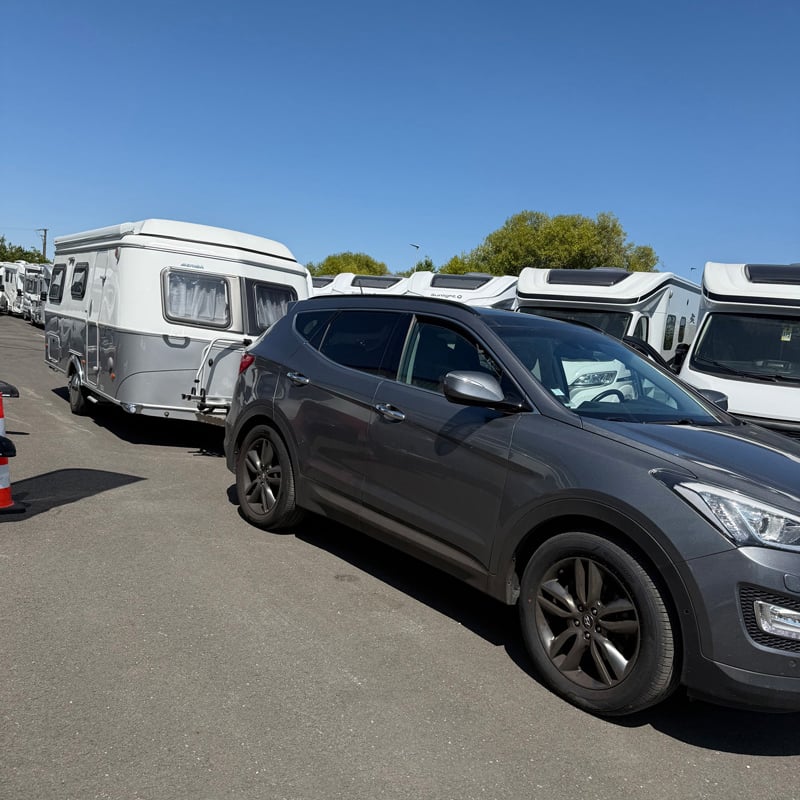 Photo caravane Eriba Touring 642 attelée lors de la livraison