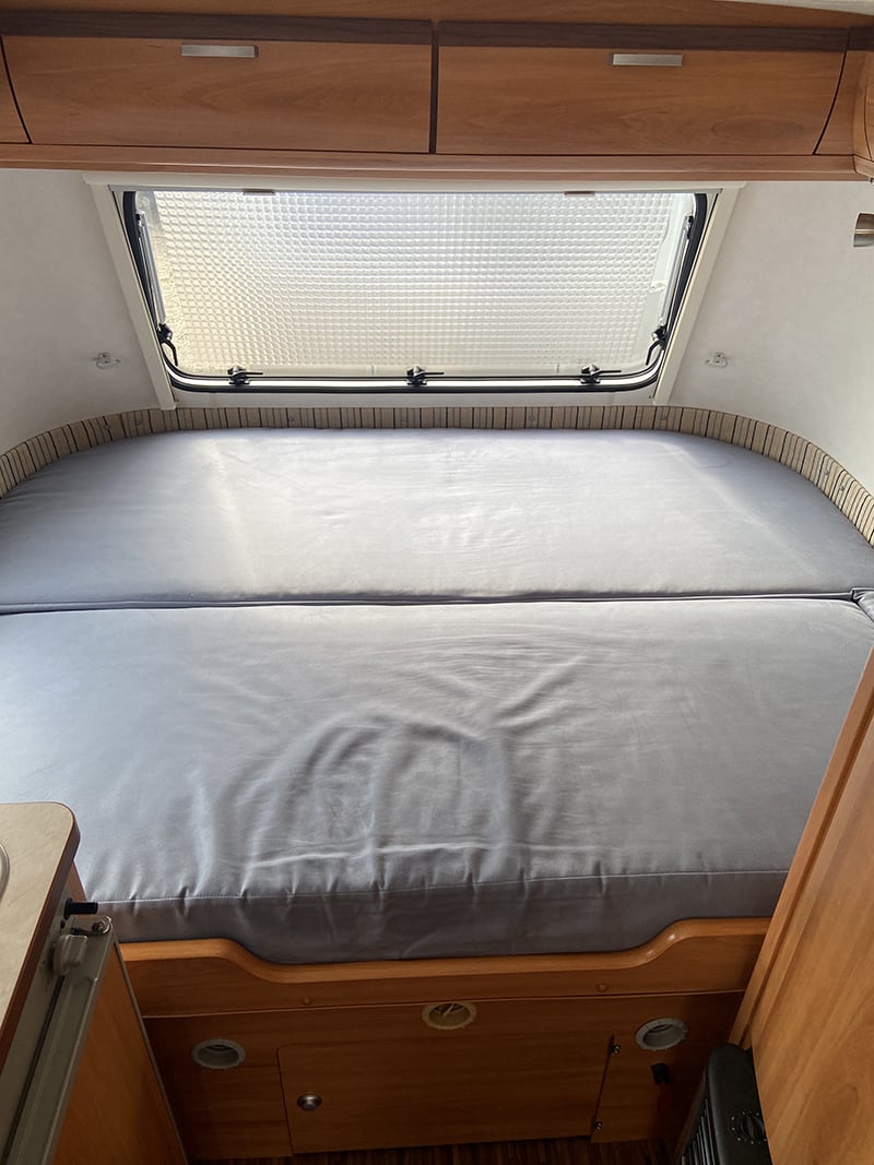 Caravane Eriba Troll 530 GT espace couchage