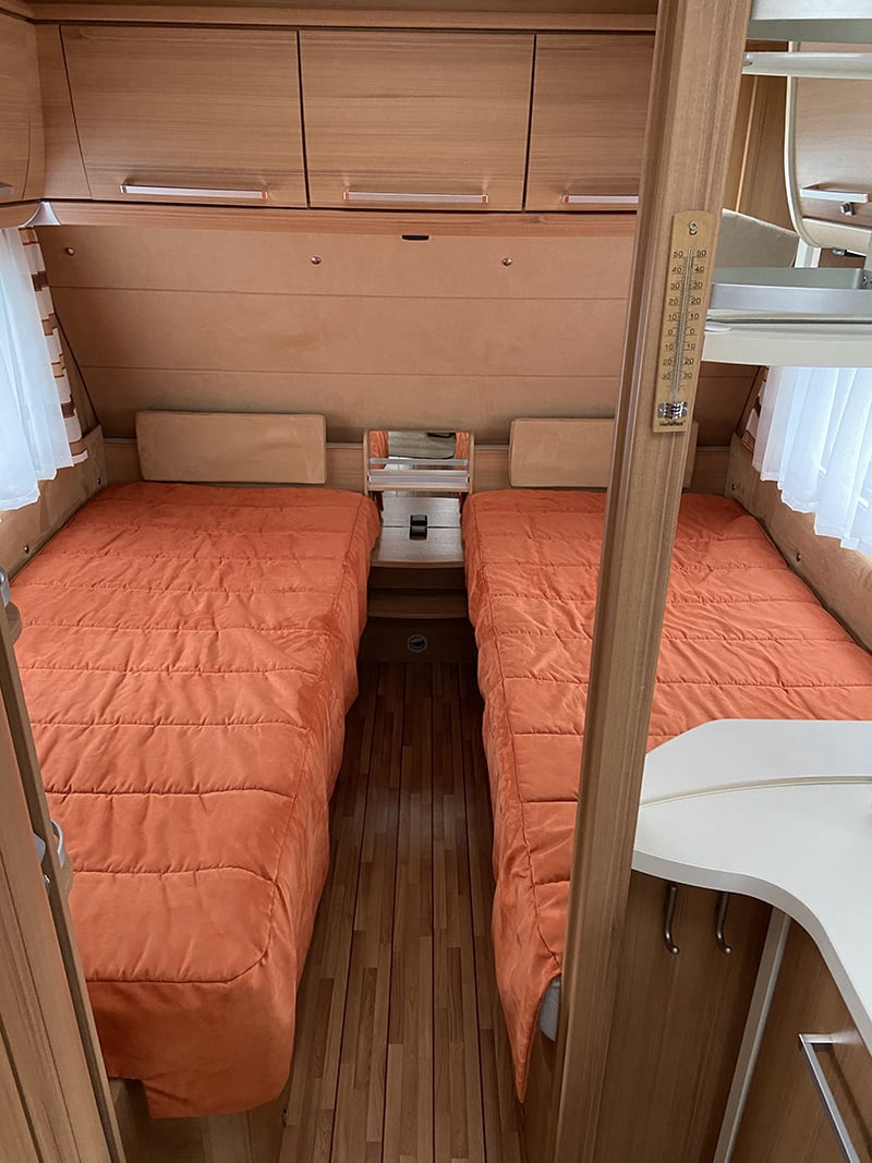 Caravane Knaus Südwind 500 EU couchage