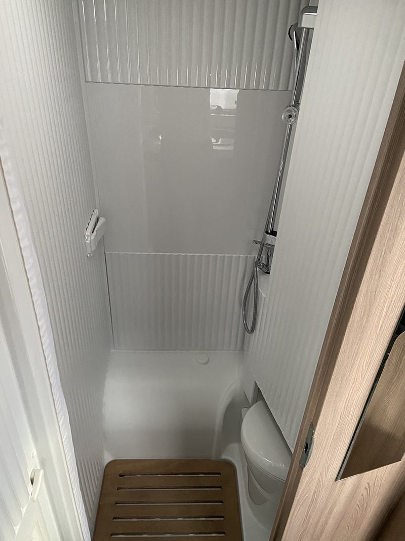 Compact Laika Kosmo Compact 5 espace douche