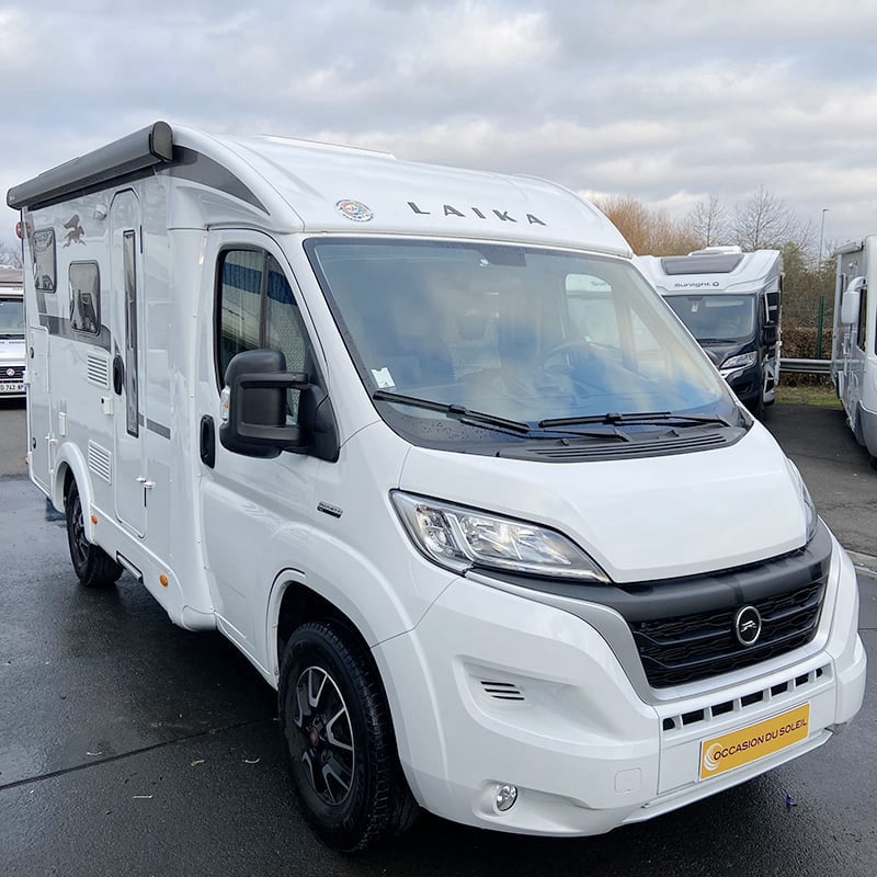 Compact Laika Kosmo Compact 5 profil avant droit