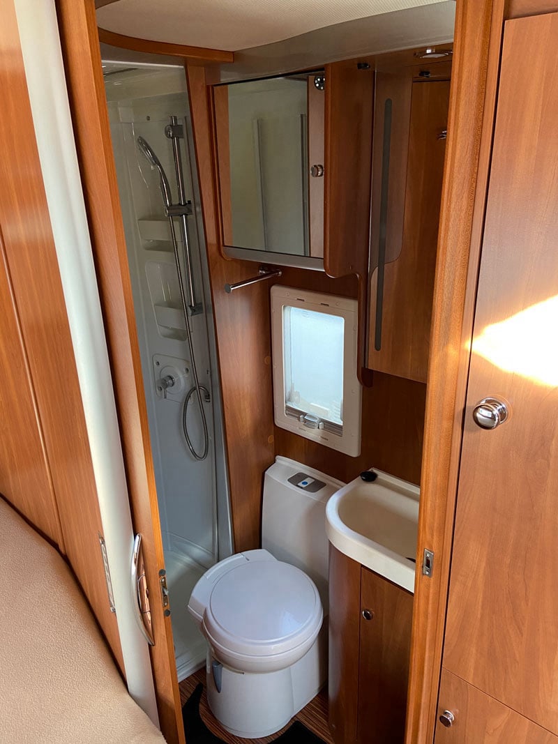 Intégral Laika Kreos 3008 espace sanitaire