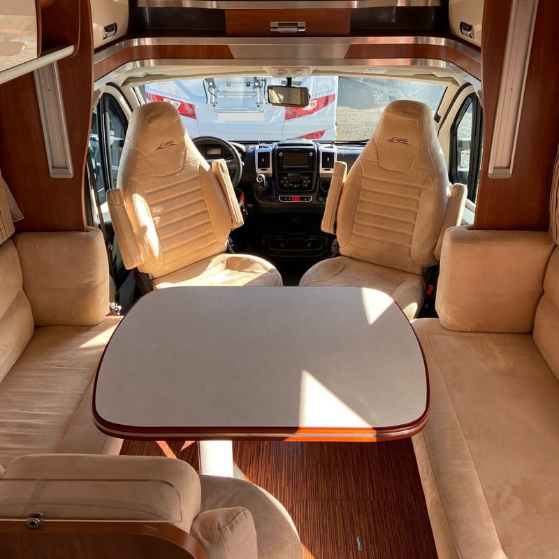 Intégral Laika Kreos 3008 vue intérieure salon