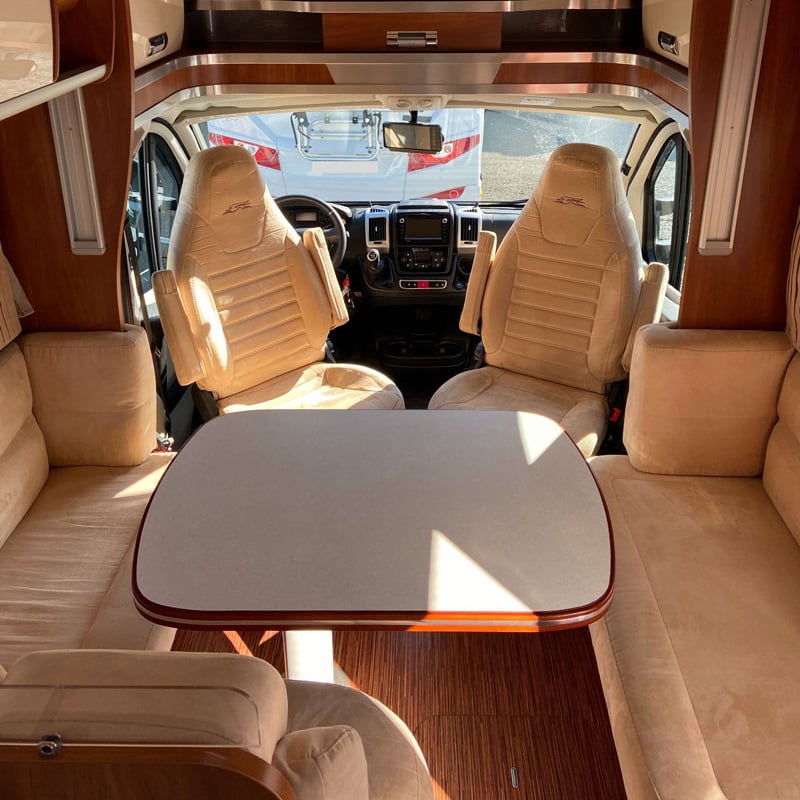 Intégral Laika Kreos 3008 vue intérieure salon