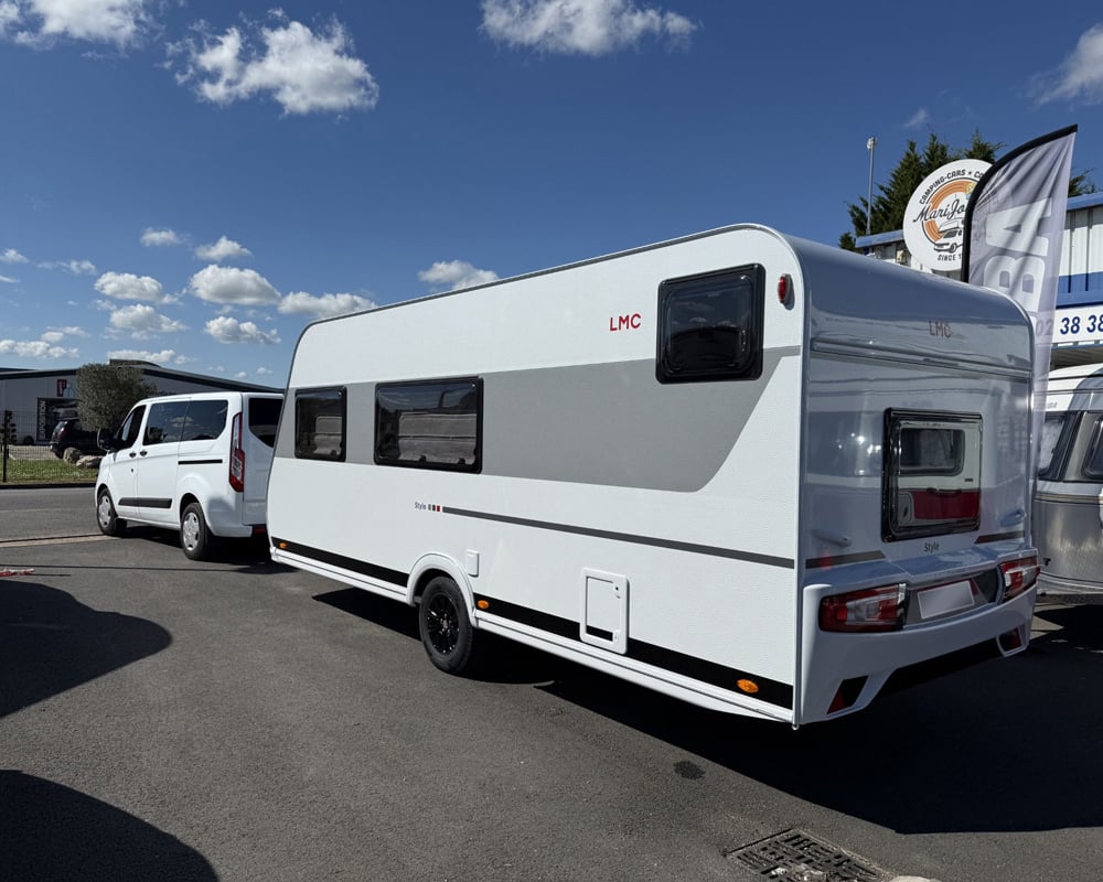 Photo Caravane LMC 490 K juste au départ