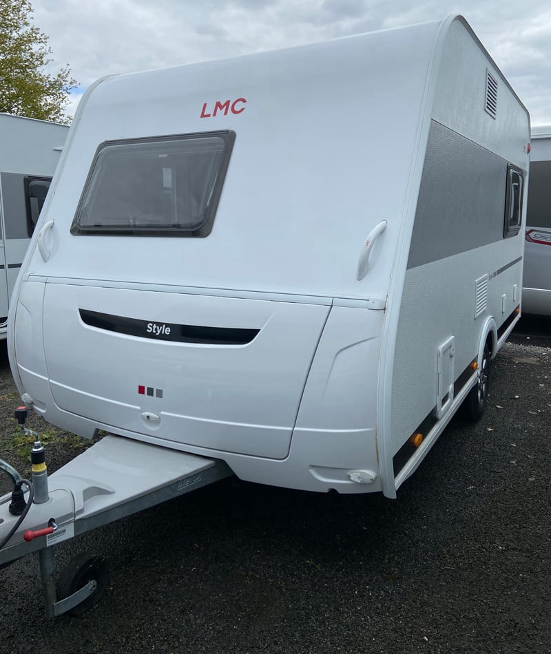 Caravane LMC Style 400 F face avant