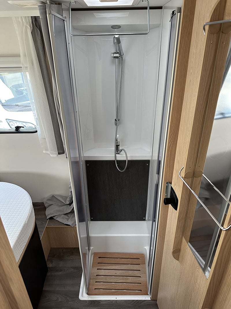 Intégral Sunlight i69L espace douche