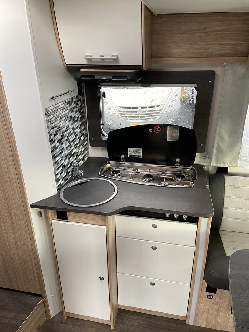 Profilé Sunlight T69 LC Adventure Line espace cuisine