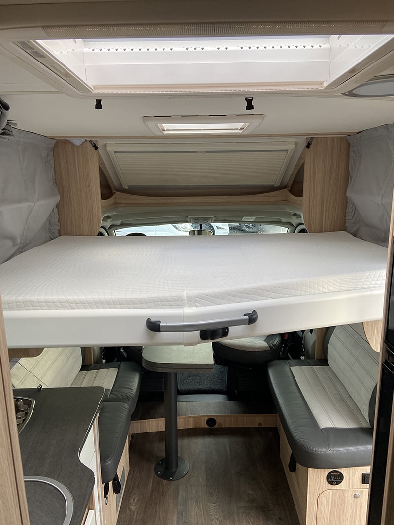 Profilé Sunlight T69 LC Adventure Line Lit dinette