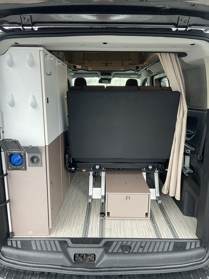 Van Bürstner Copa C500 Active vue intérieure arrière
