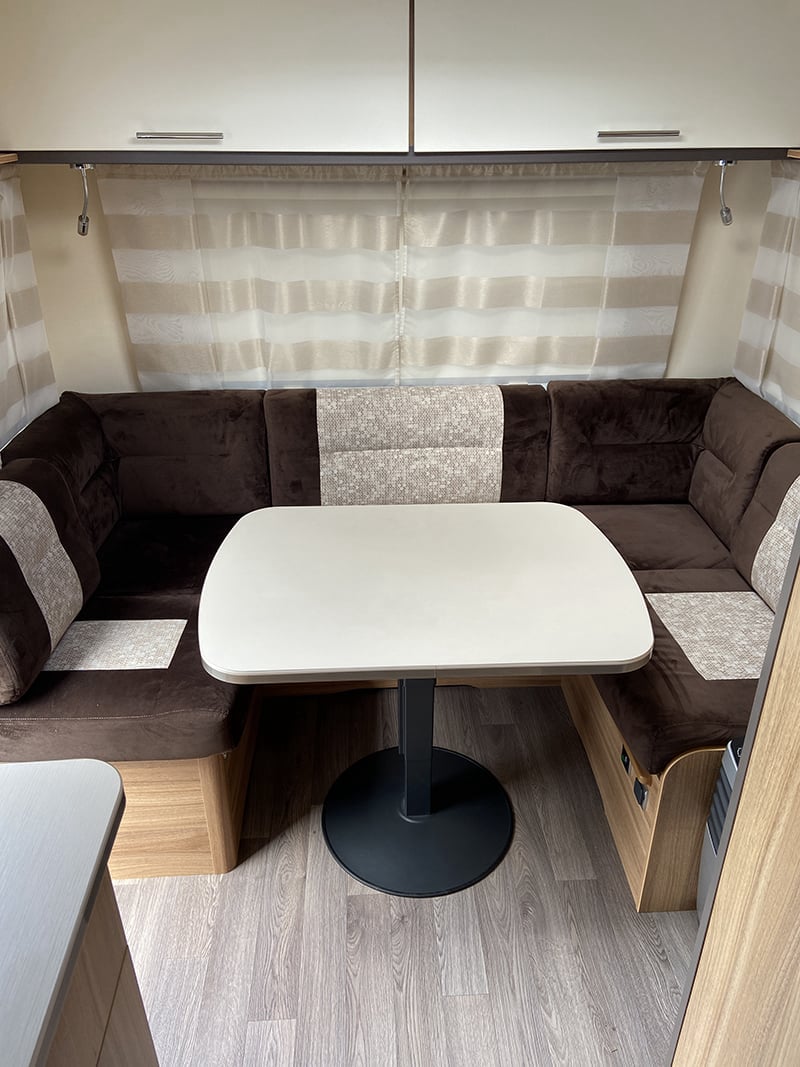 Caravane Steckeman Starlett 480 CP Confort espace salon