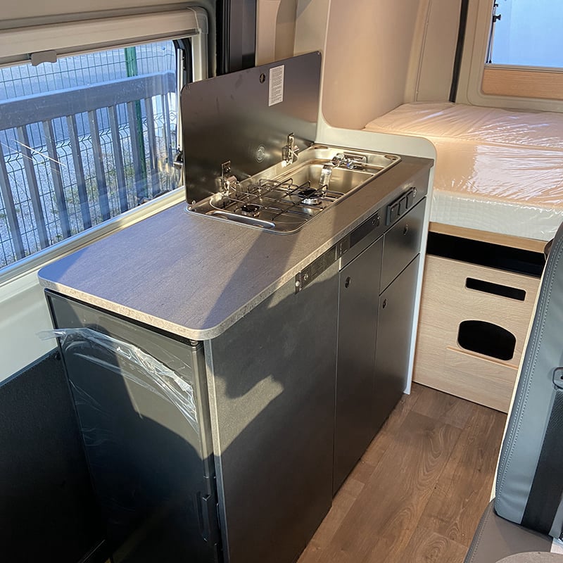 Sunlight Cliff 540 RT Adventure espace cuisine
