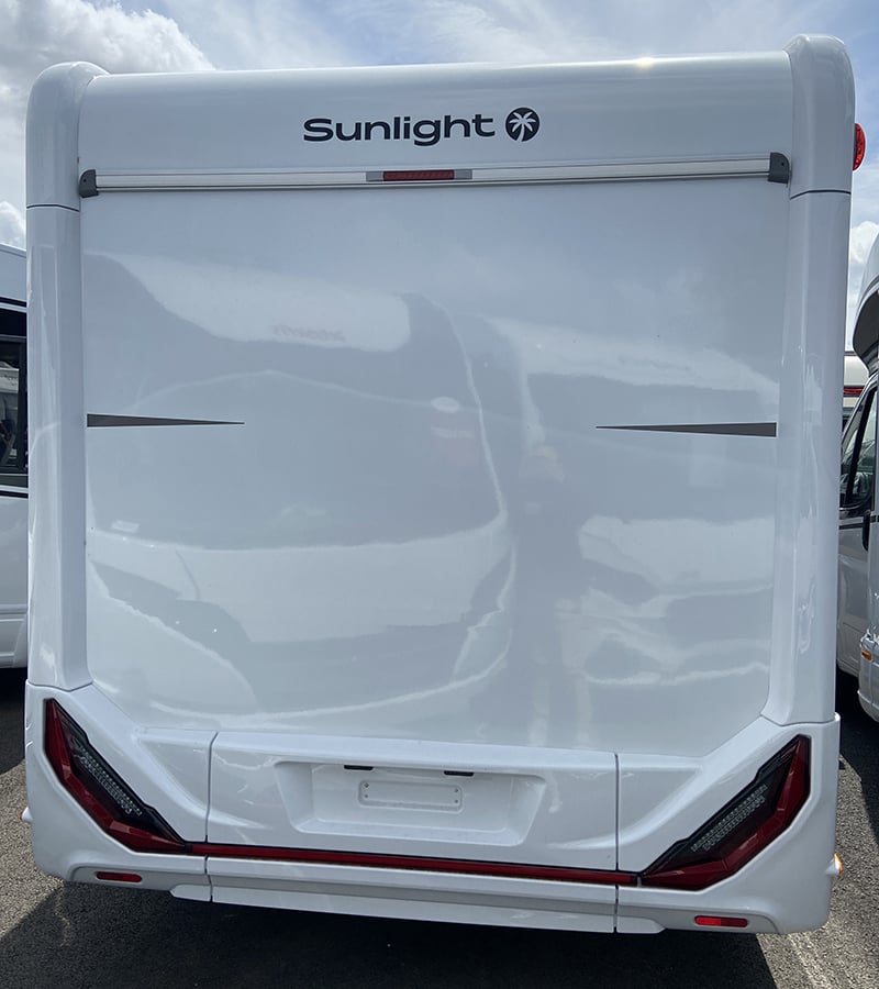 Profilé Sunlight T690 L Adventure Edition face arrière